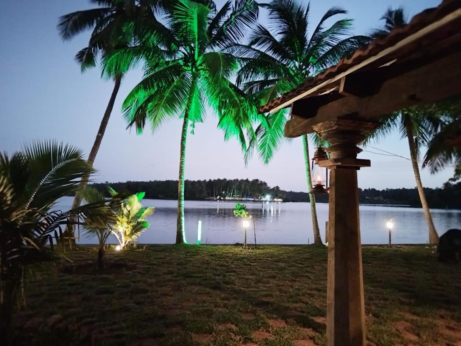 Villa Whispering Waters Kozhikode Esterno foto